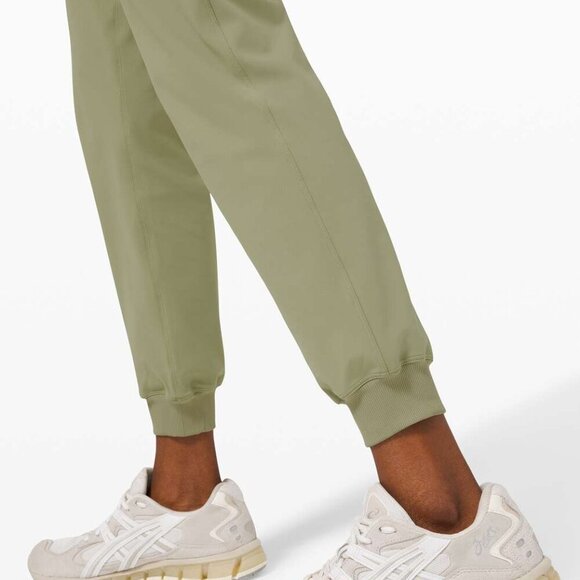 Lululemon Keep Moving Jogger Rosemary Green Size 4 - Picture 4 of 8